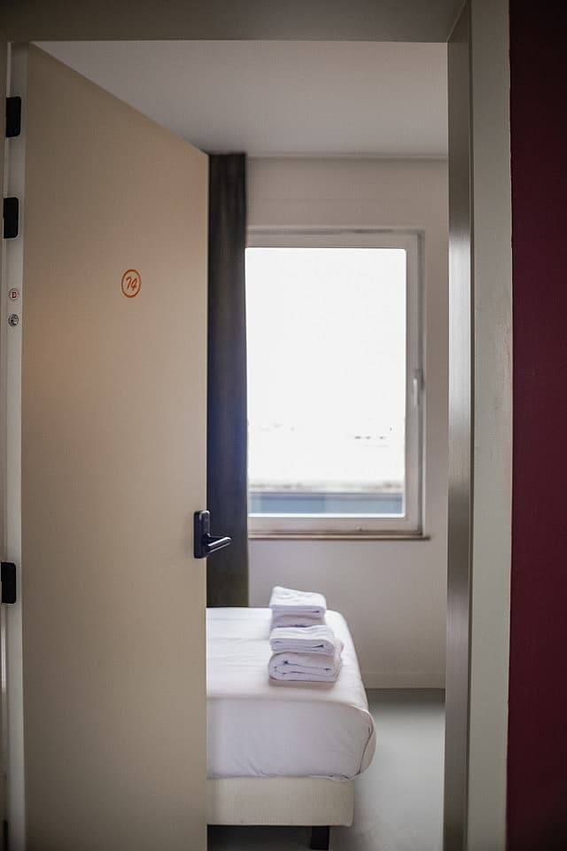  Standard Room  -  Coliving in Renaissance Revival Style Amidst an Art-Enriched Neighborhood  - Gallery -  44