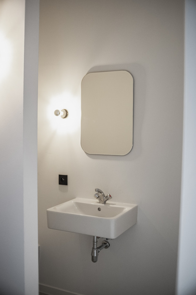  Standard Room  -  Coliving in Renaissance Revival Style Amidst an Art-Enriched Neighborhood  - Gallery -  36