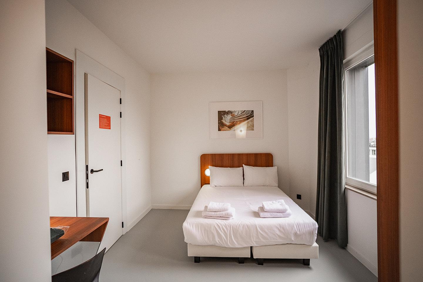  Standard Room  -  Coliving in Renaissance Revival Style Amidst an Art-Enriched Neighborhood  - Gallery -  57