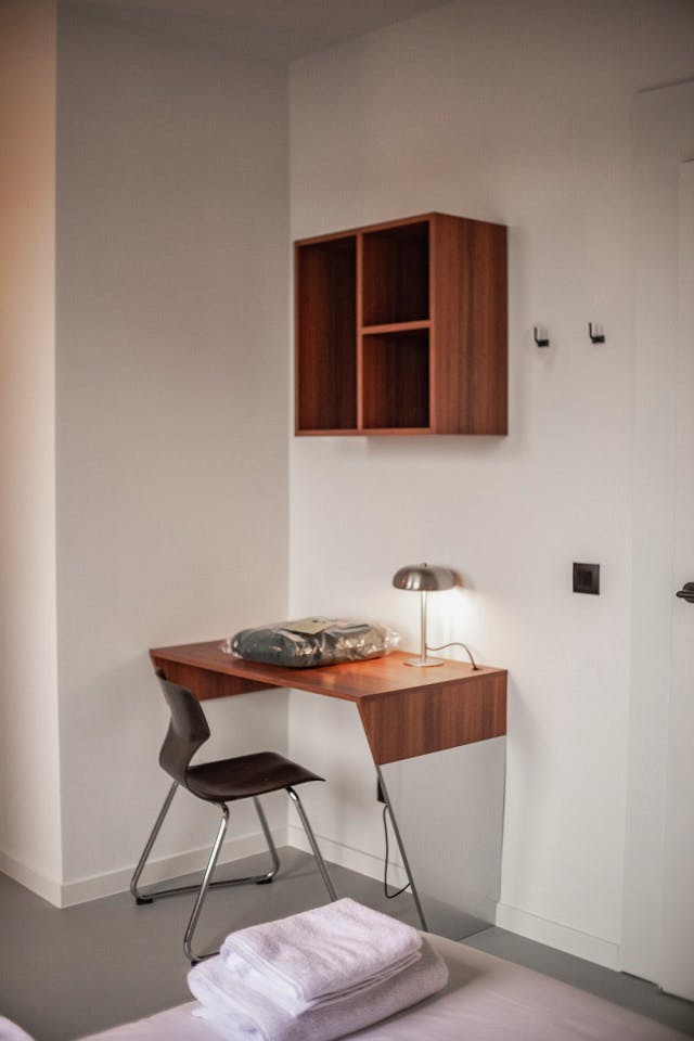  Standard Room  -  Coliving in Renaissance Revival Style Amidst an Art-Enriched Neighborhood  - Gallery -  7