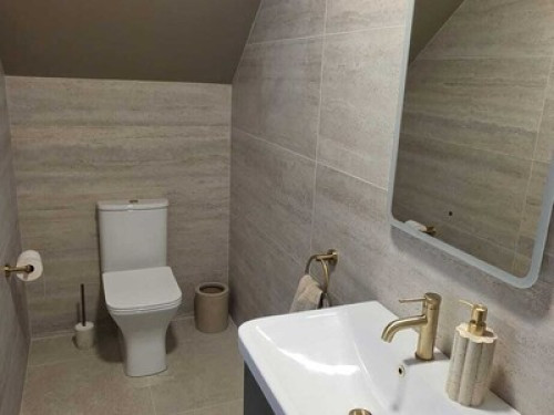Renting 1room in my house