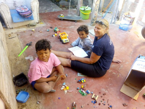 Host Family enjoys socialising - Gallery - 23