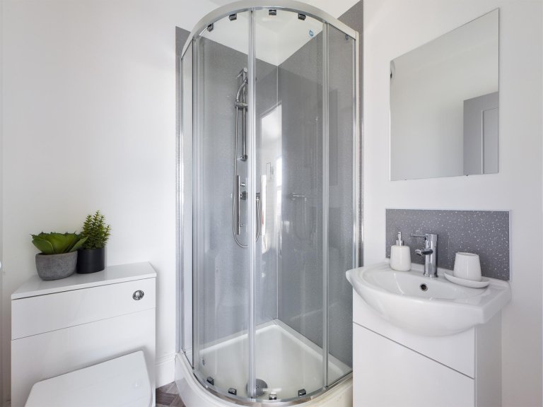  6 Bedroom House, 47  -  Monks Road  - Gallery -  12