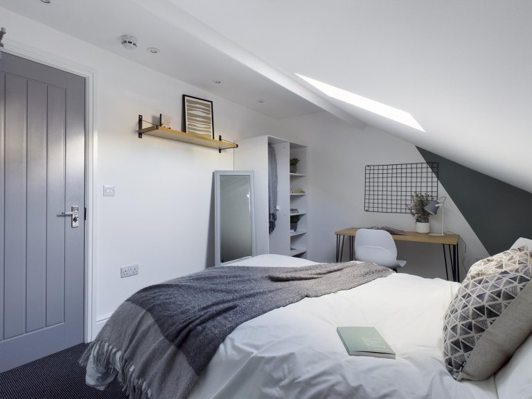  6 Bedroom House, 47  -  Monks Road  - Gallery -  11