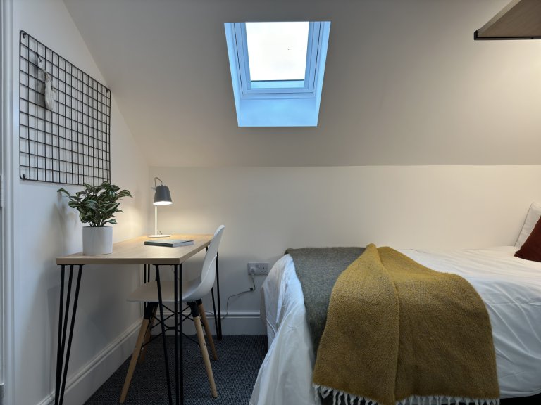  6 Bedroom House, 43  -  Monks Road  - Gallery -  1