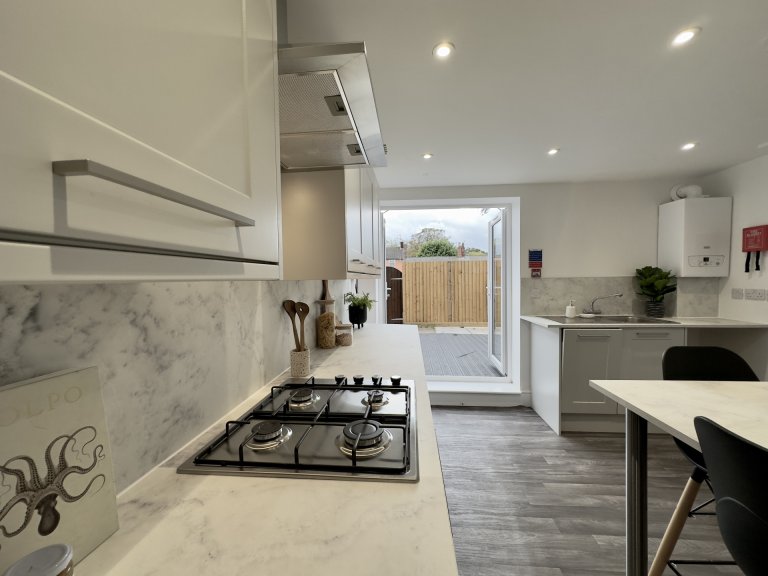  6 Bedroom House, 32  -  Monks Road  - Gallery -  11