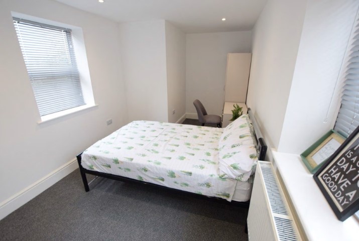 10 Bedroom House -15 Monks Road - Monks Road - Gallery - 1