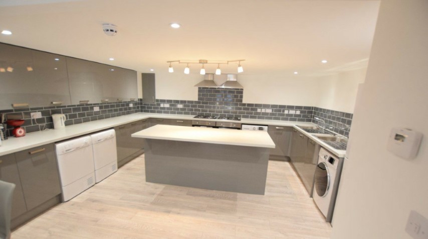  10 Bedroom House -15 Monks Road  -  Monks Road  - Gallery -  5