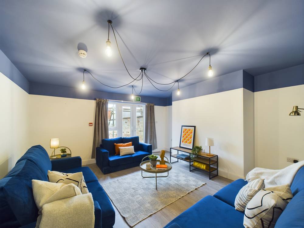8 Bedroom House - 69 Monks Road - Monks Road - Gallery - 5