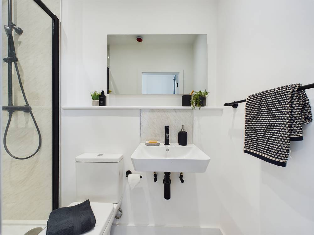 8 Bedroom House - 69 Monks Road - Monks Road - Gallery - 7