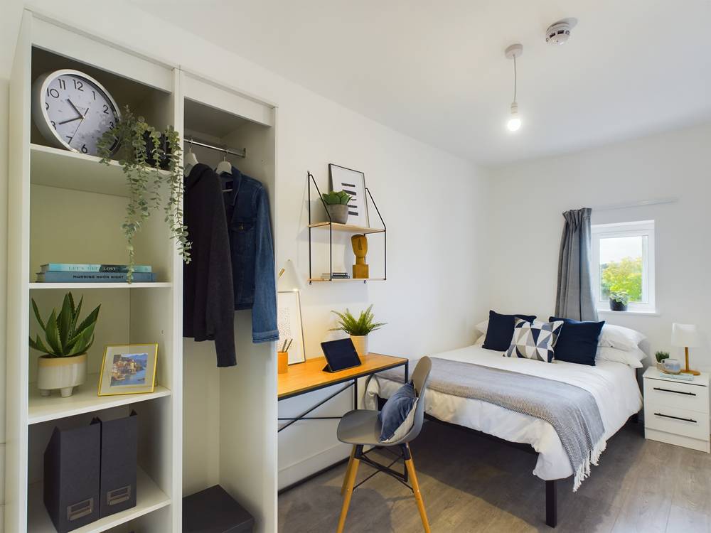  8 Bedroom House - 69 Monks Road  -  Monks Road  - Gallery -  2