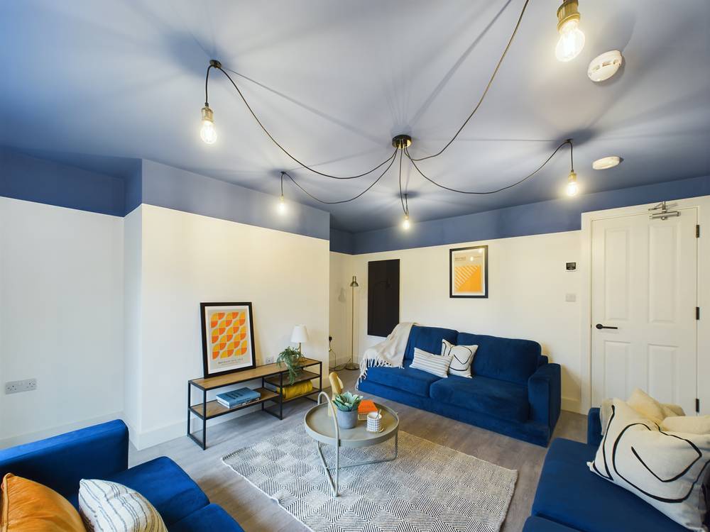 8 Bedroom House - 69 Monks Road - Monks Road - Gallery - 3