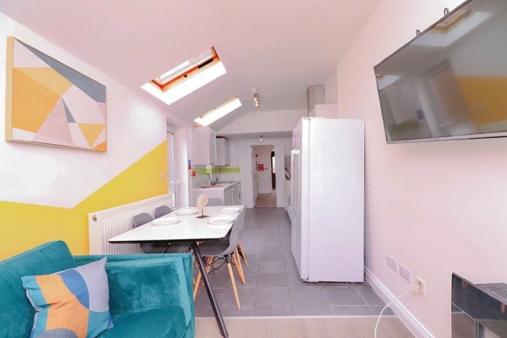  5 Bedroom House - 99 Monks Road  -  Monks Road  - Gallery -  3