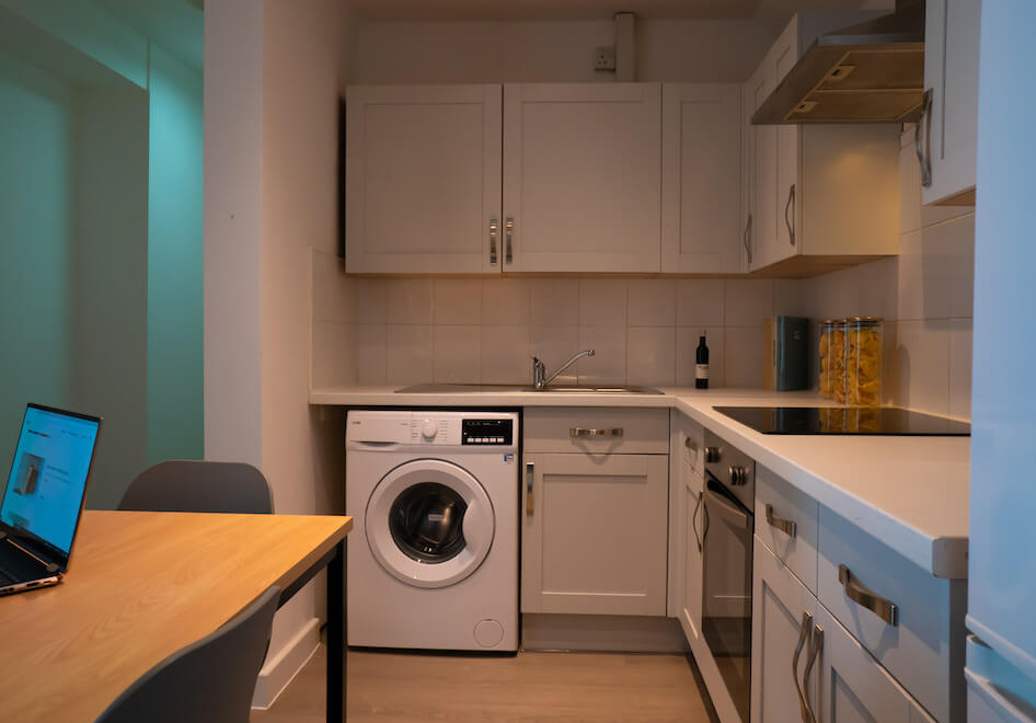  6 Bedroom House  -  Thesiger Street  - Gallery -  2