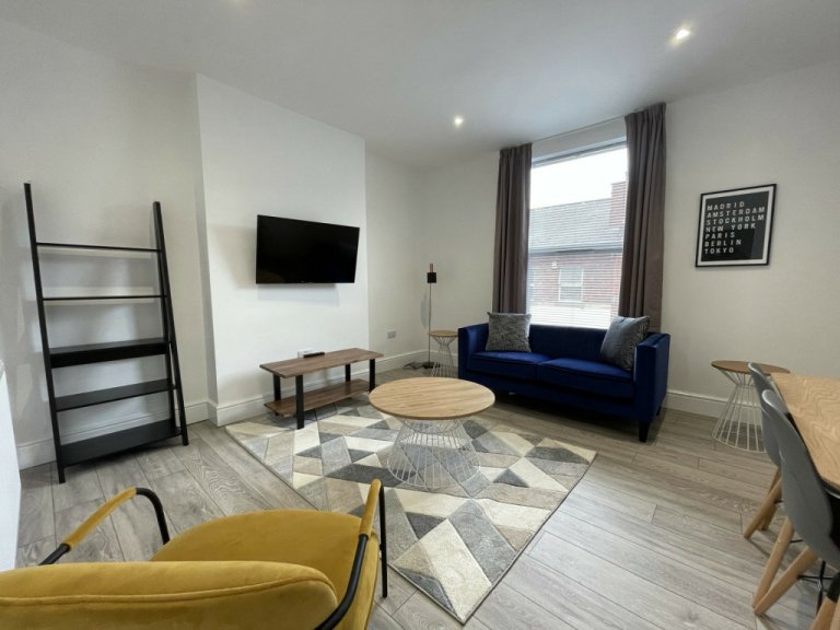  2 Bedroom House, 20 A Portland Street  -  Portland Street  - Gallery -  4