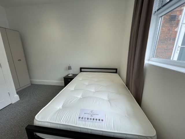2 Bedroom House - 20 E Portland Street - Portland Street - Gallery - 1