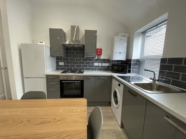 2 Bedroom House - 20 E Portland Street - Portland Street - Gallery - 4