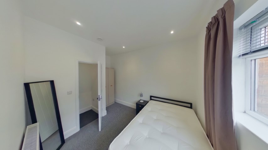  2 Bedroom House - 20 E Portland Street  -  Portland Street  - Gallery -  2