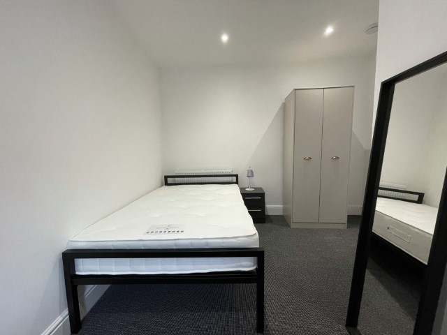 2 Bedroom House - 20 G Portland Street - Portland Street - Gallery - 1