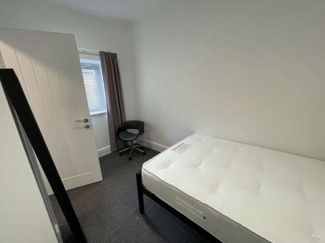 2 Bedroom House - 20 G Portland Street - Portland Street - Gallery - 2
