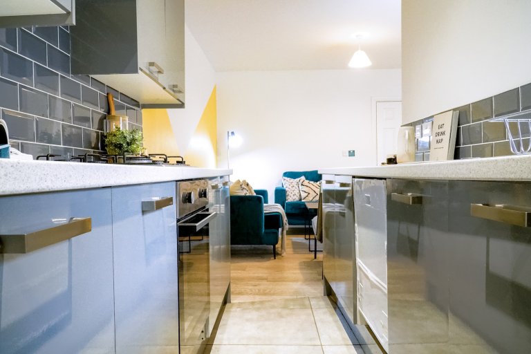  6 Bedroom House, 148  -  West Parade  - Gallery -  1