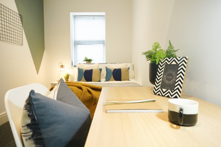  6 Bedroom House, 148  -  West Parade  - Gallery -  5