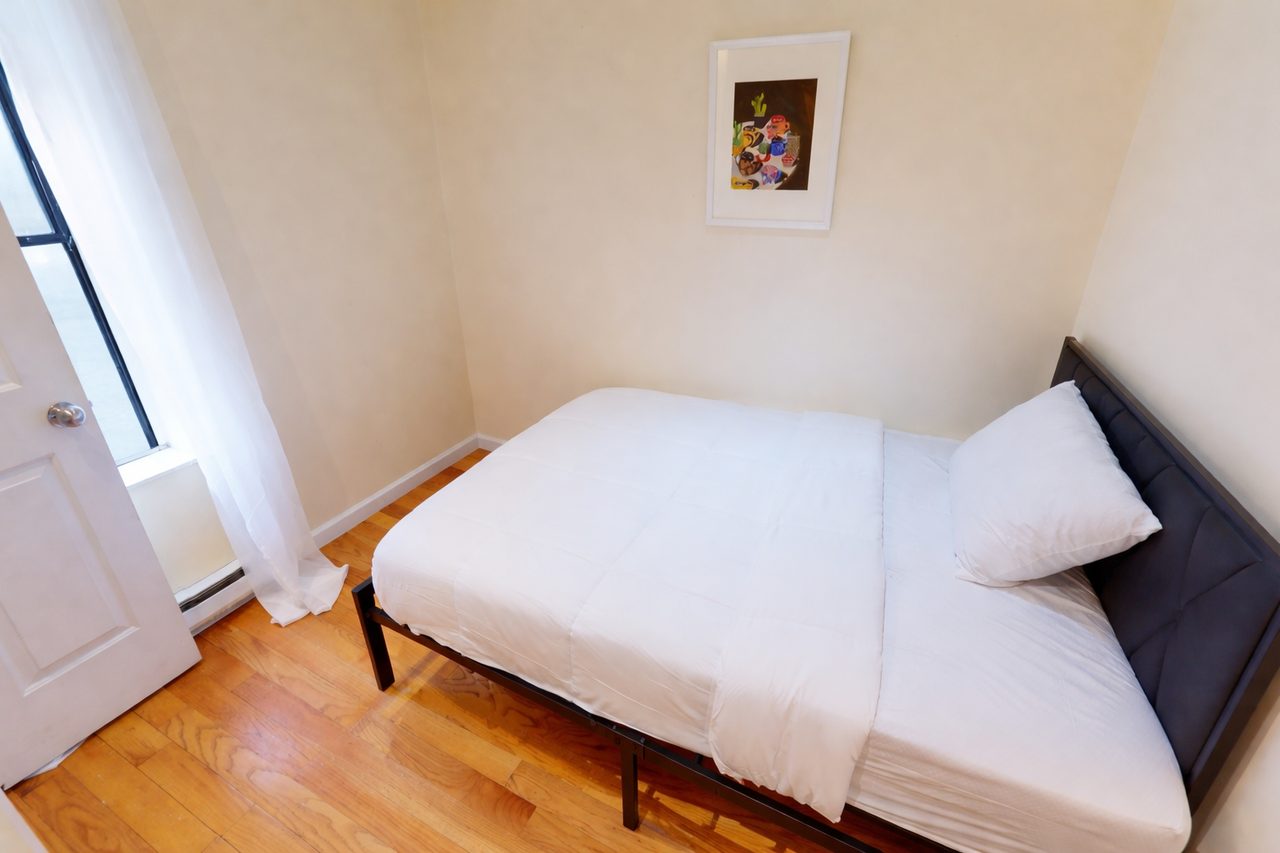 #1835: Upper West Side - Full Bedroom B - 1