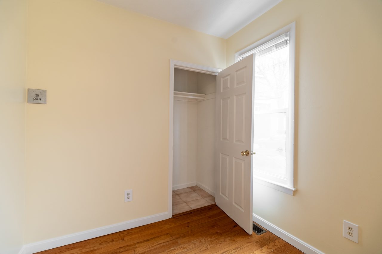 #1849: East Boston - Queen Bedroom B - #1849: East Boston - Gallery - 11