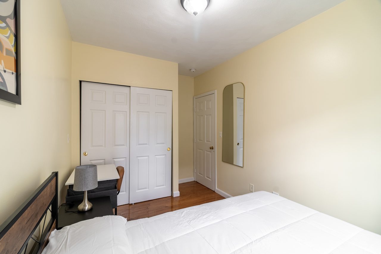 #1849: East Boston - Queen Bedroom A - #1849: East Boston - Gallery - 3