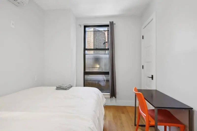  Private Room (Queen-Size Bed)  -  The Lafayette Home  - Gallery -  1