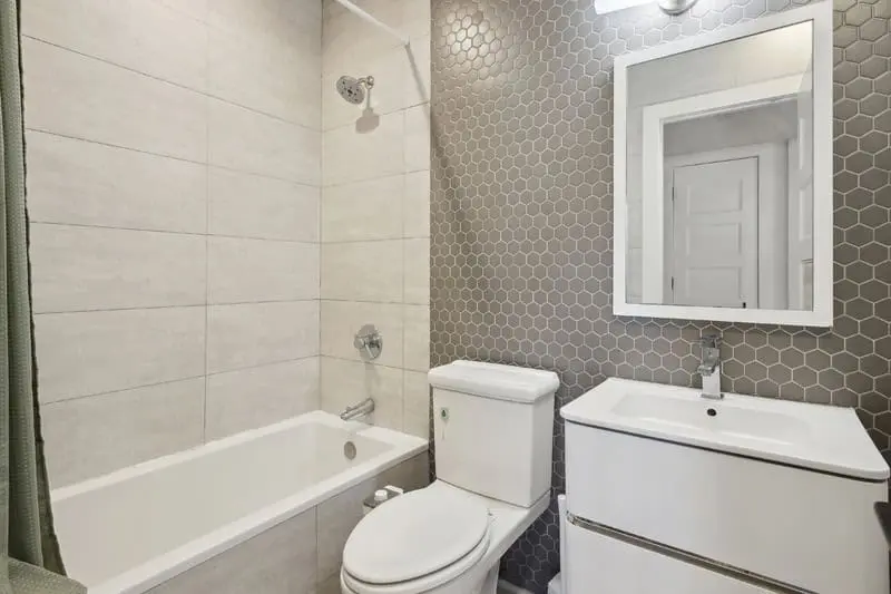  Private Room (Queen-Size Bed)  -  The Lafayette Home  - Gallery -  9