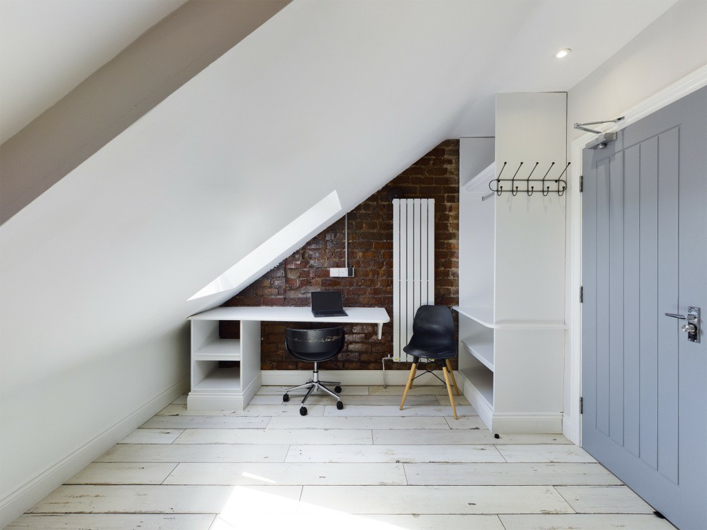 8 Bedroom House - 211 Molyneux Road - 11