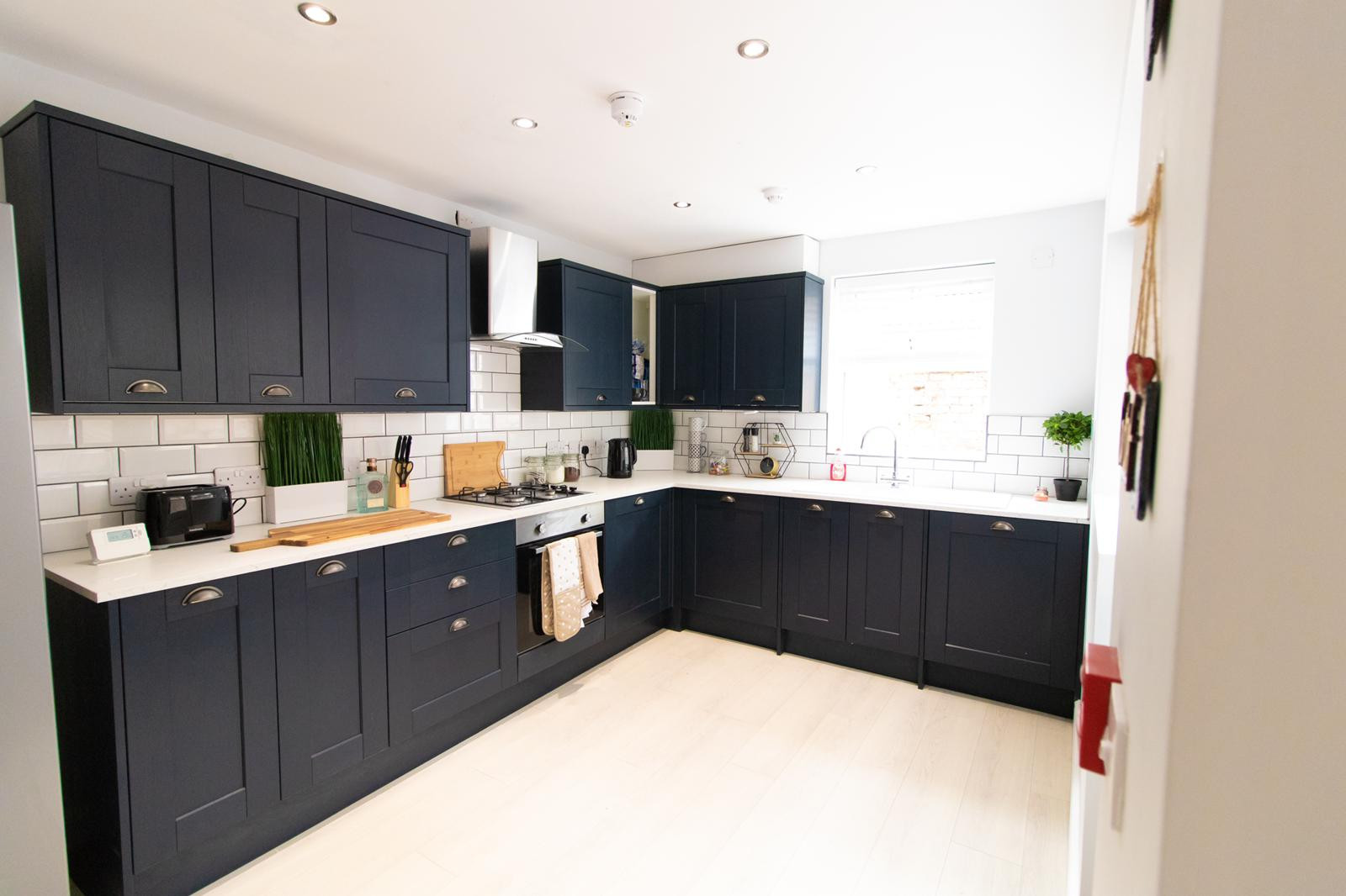  6 Bedroom House - 85 Halsbury Road  -  Halsbury Road  - Gallery -  3