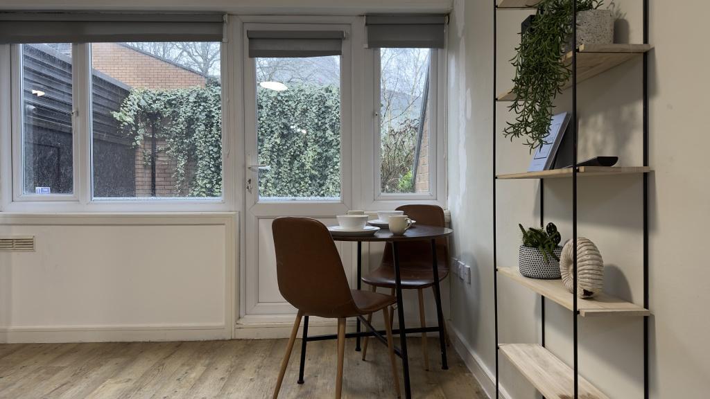 2 Bedroom House - Flat 1 The Groves - The Groves - Gallery - 4