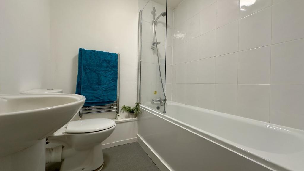 2 Bedroom House - Flat 1 The Groves - The Groves - Gallery - 2