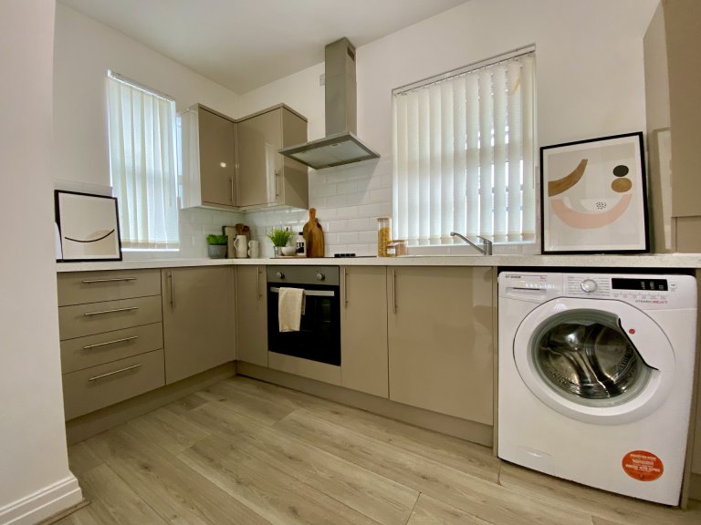  1 Bedroom House Flat 3, 261 Edge Lane  -  Edge Lane  - Gallery -  3