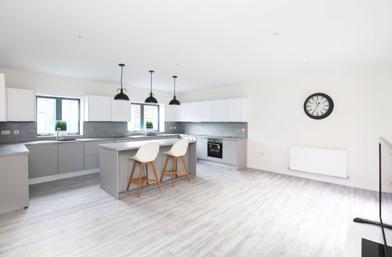 7 Bedroom House - 4 Well Meadow Drive - Well Meadow - Gallery - 2