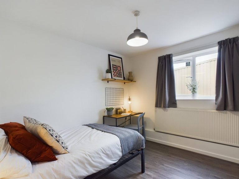  6 Bedroom House - 2 Clint Rd  -  Windsor House, 2 Clint Road  - Gallery -  14