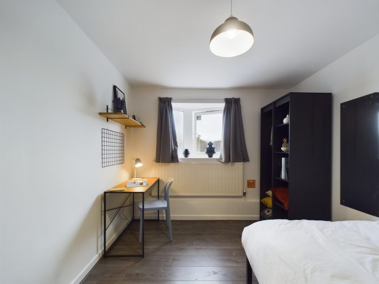  6 Bedroom House - 2 Clint Rd  -  Windsor House, 2 Clint Road  - Gallery -  4