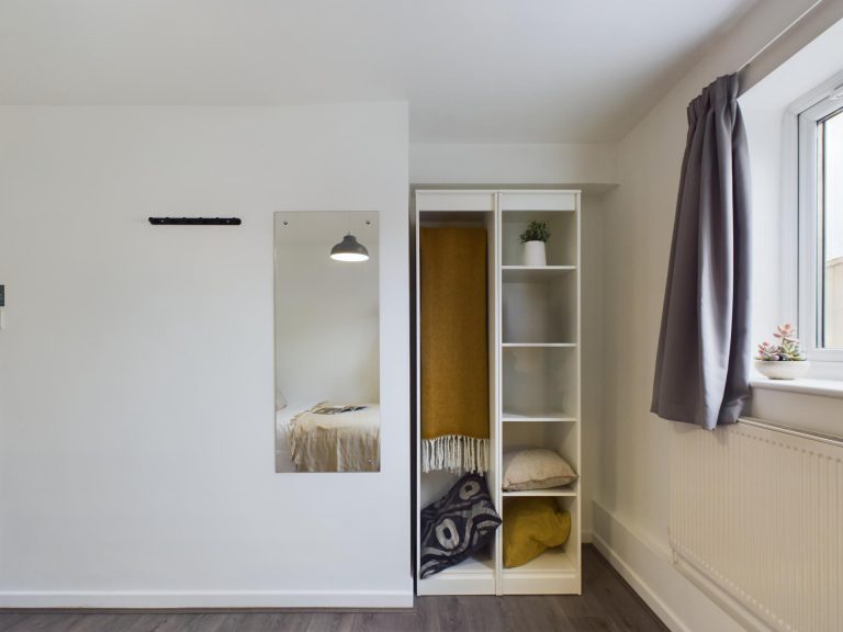  6 Bedroom House - 2 Clint Rd  -  Windsor House, 2 Clint Road  - Gallery -  10