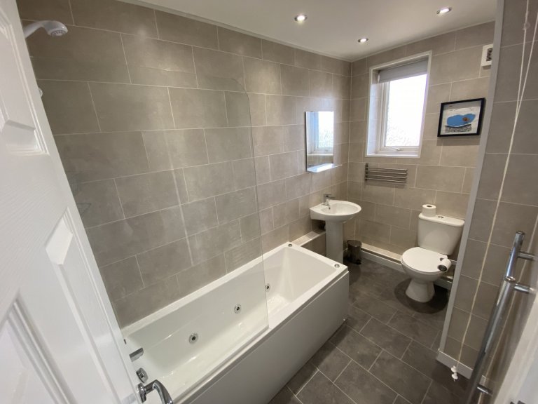  3 Bedroom House, 94 Minster Court  -  Minster Court  - Gallery -  5