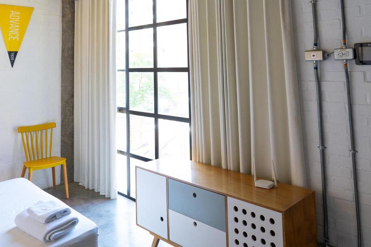 Space Loft With Natural Light - Coliving Studios and Creative Coworking in Medellín's Laureles Neighborhood - Gallery - 17