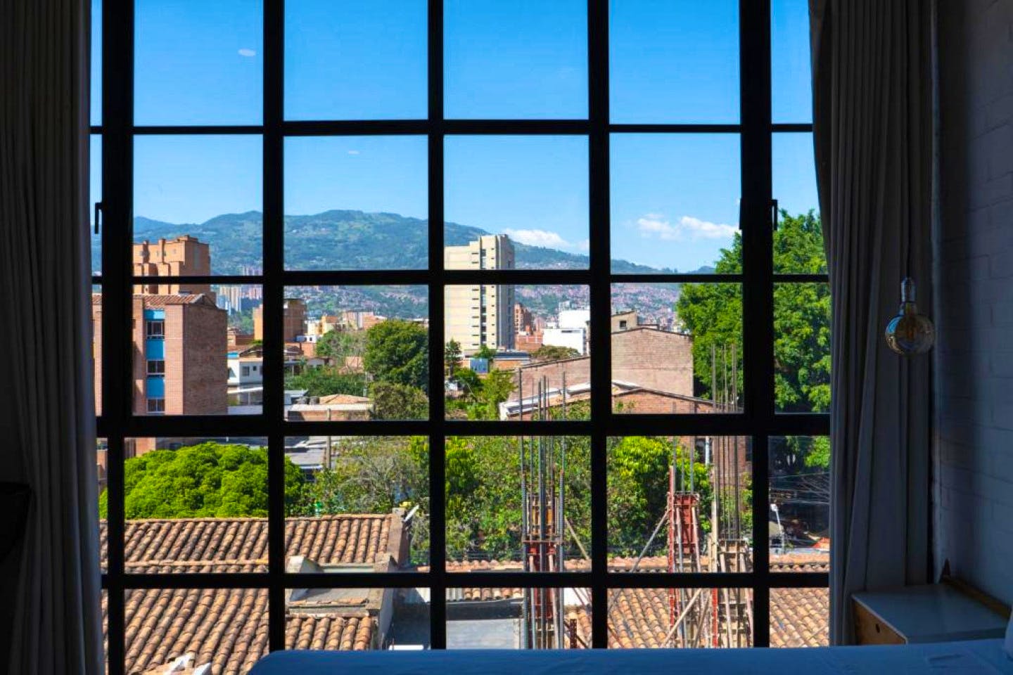 Space Loft With Natural Light - Coliving Studios and Creative Coworking in Medellín's Laureles Neighborhood - Gallery - 3