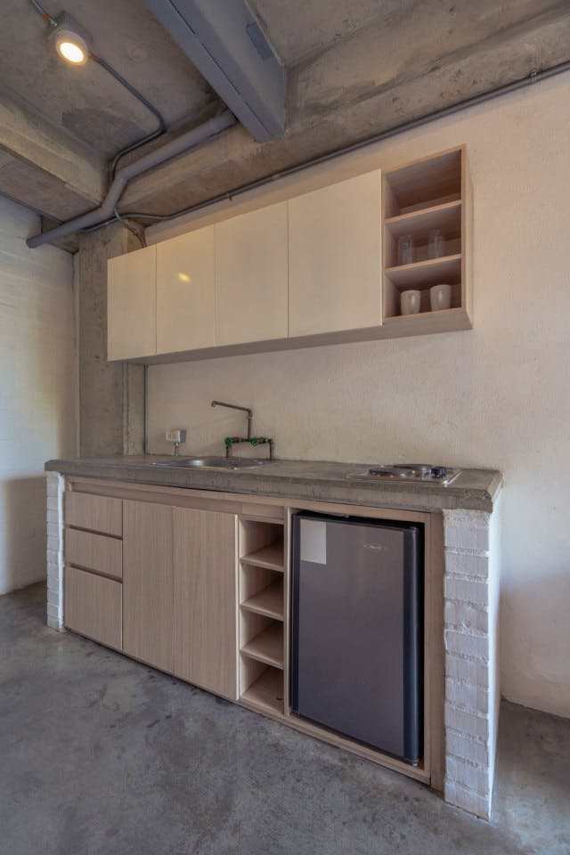 Loft With Green View Balcony - Coliving Studios and Creative Coworking in Medellín's Laureles Neighborhood - Gallery - 2