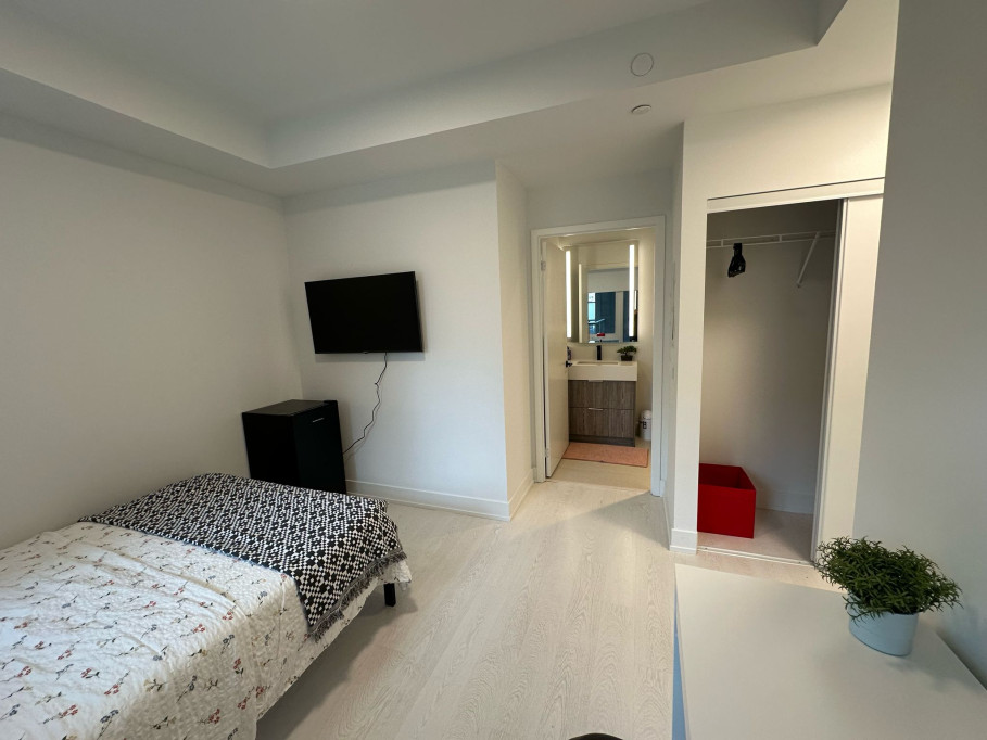 308 Jarvis St