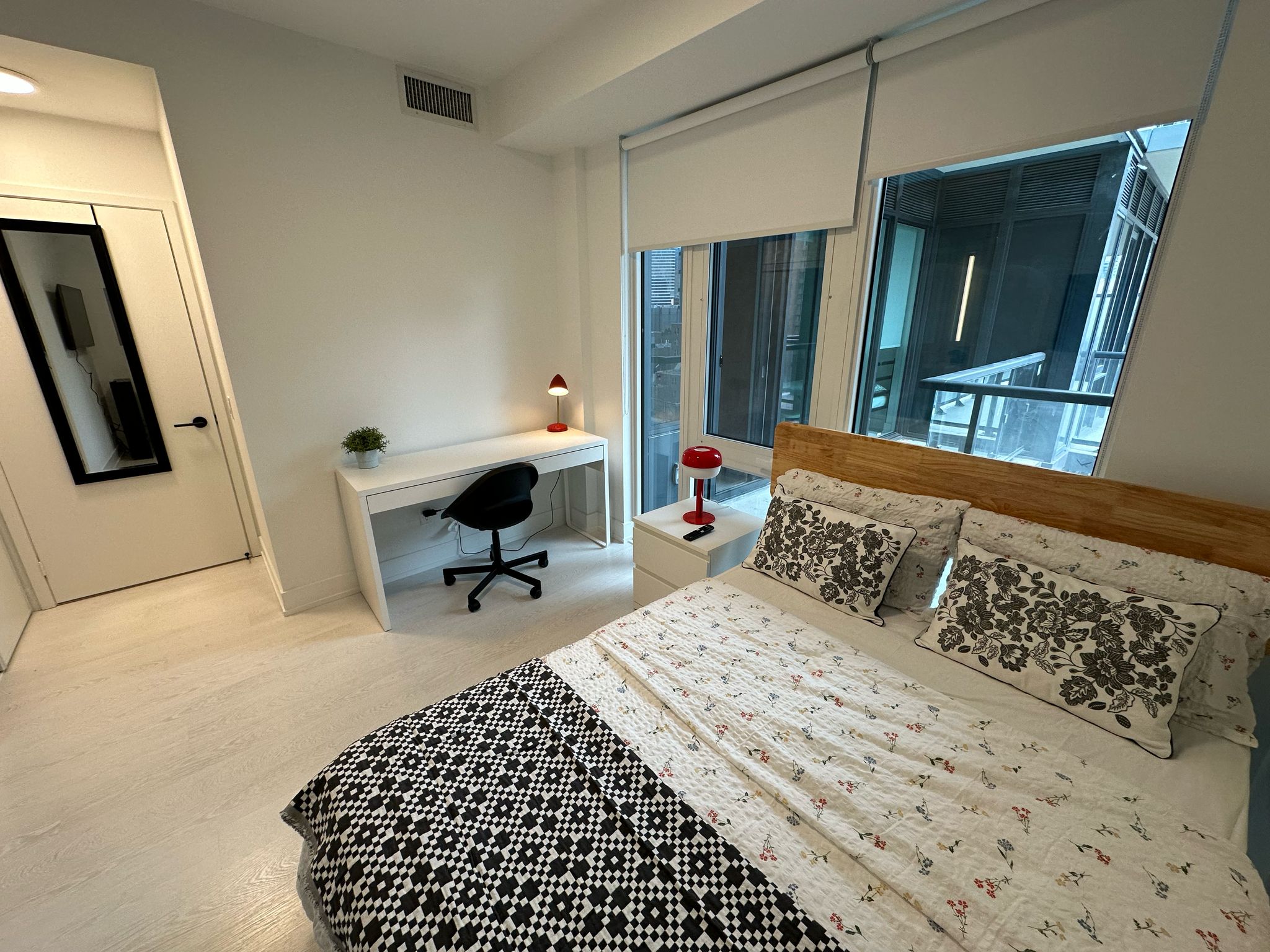 Silver Room (Sliding Door) - 1