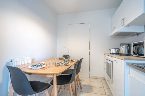 Move into this chic 14 m² room in a coliving space in Nantes
