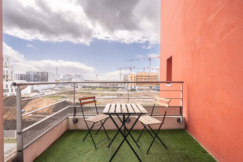 Move into this chic 14 m² room in a coliving space in Nantes