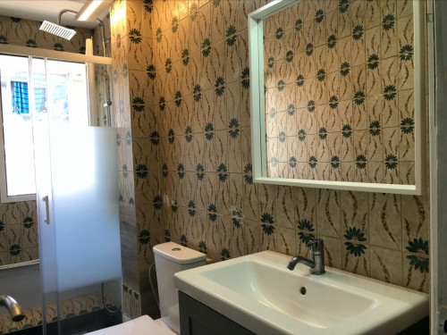 Double bedroom in 3-bedroom house - Gallery - 6