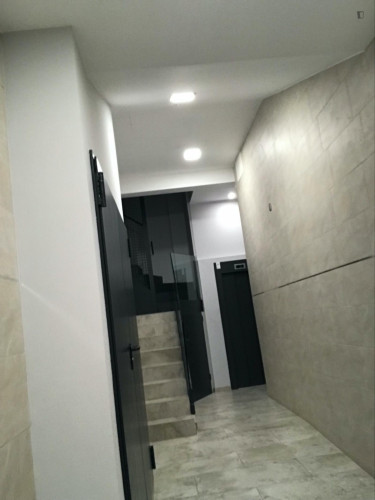 Double bedroom in 3-bedroom house - Gallery - 9